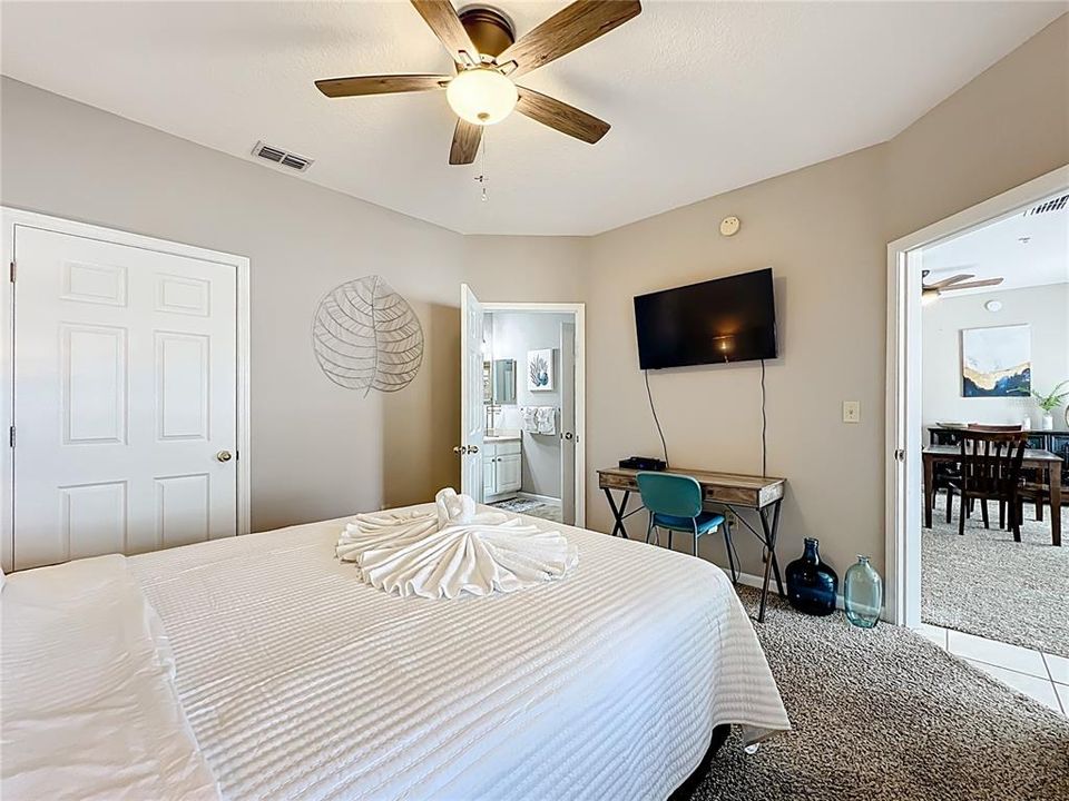 En Renta: $1,800 (2 camas, 2 baños, 925 Pies cuadrados)