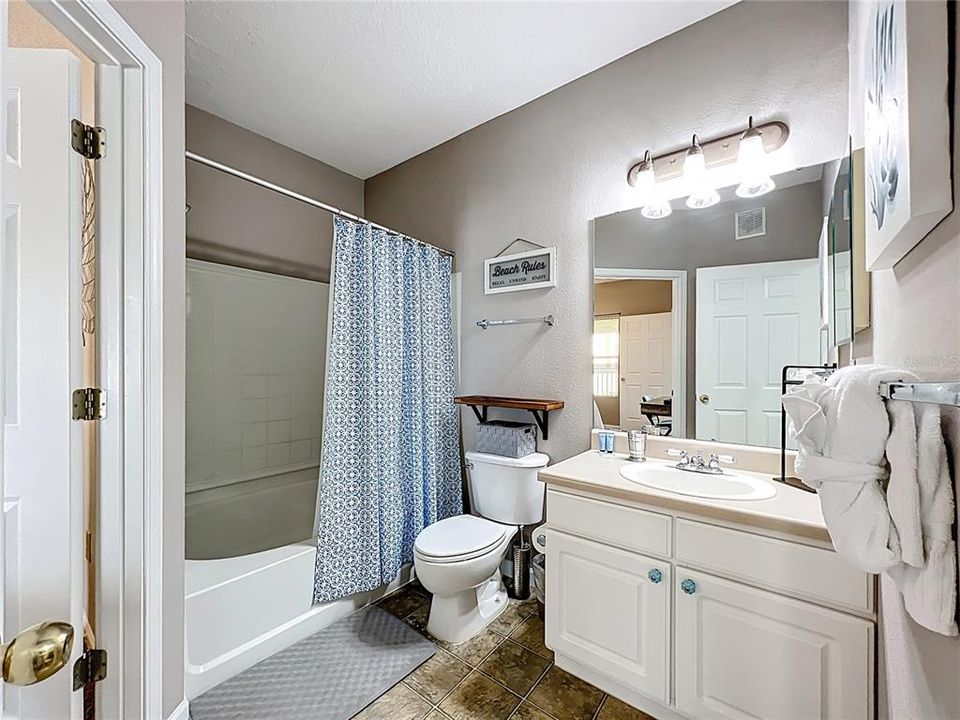 En Renta: $1,800 (2 camas, 2 baños, 925 Pies cuadrados)