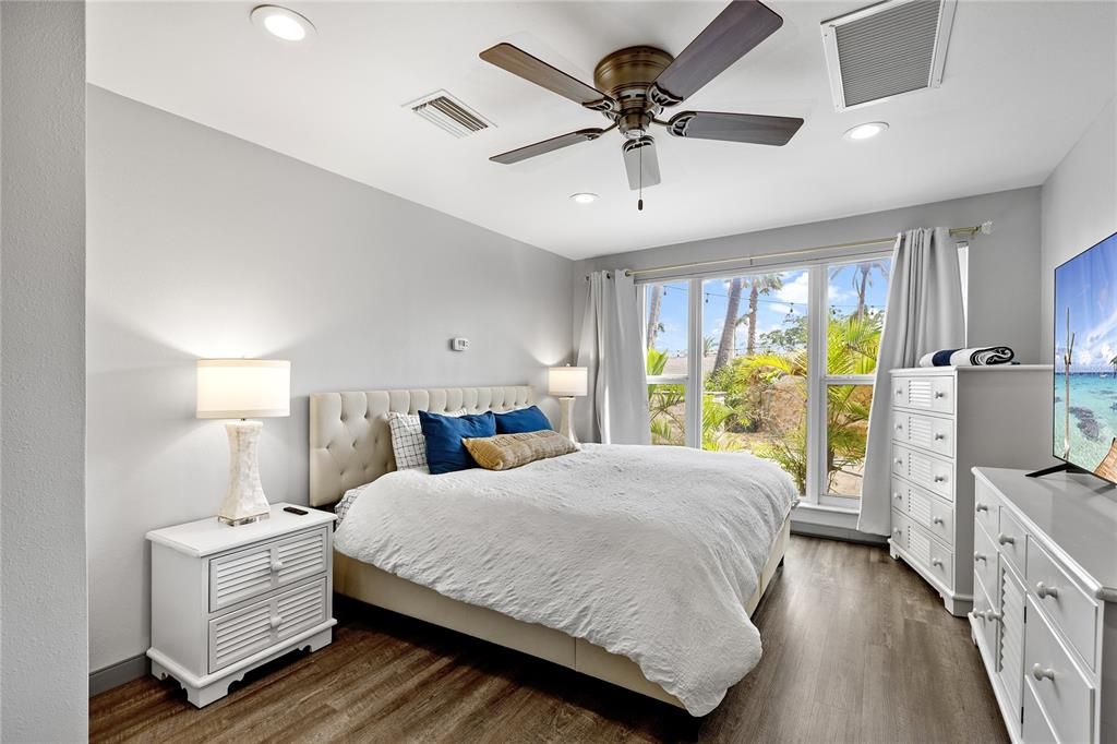 出租: $10,000 (2 贝兹, 2 浴室, 1458 平方英尺)