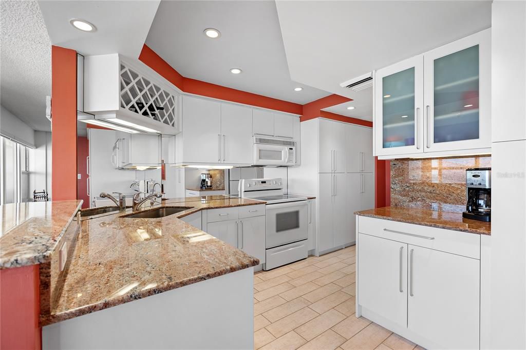 出租: $10,000 (2 贝兹, 2 浴室, 1458 平方英尺)