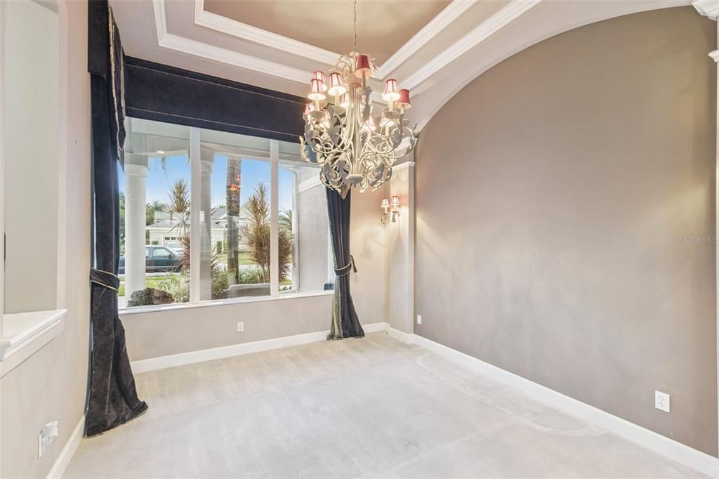 En Venta: $899,000 (4 camas, 3 baños, 3067 Pies cuadrados)