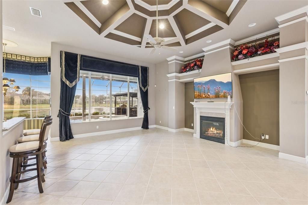 En Venta: $899,000 (4 camas, 3 baños, 3067 Pies cuadrados)