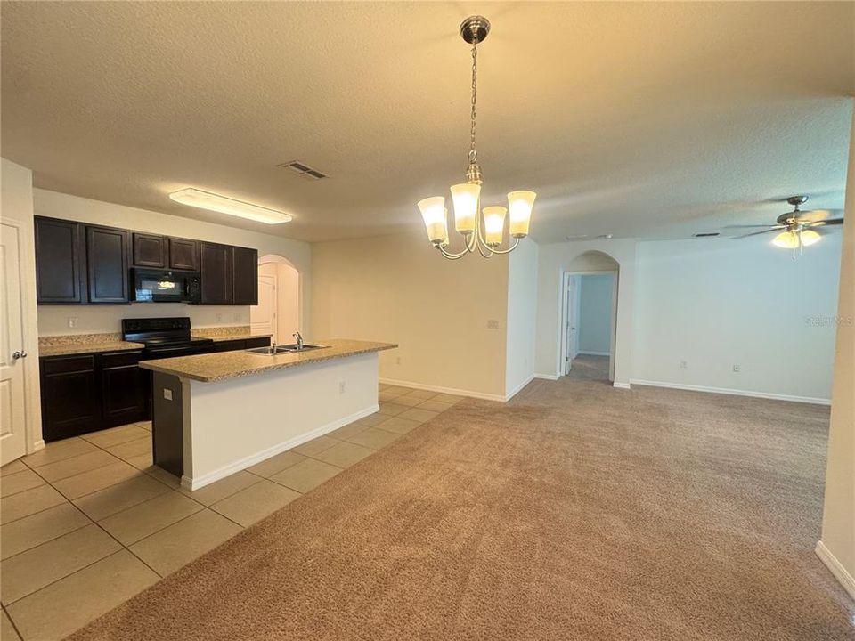 En Renta: $1,850 (4 camas, 2 baños, 1851 Pies cuadrados)