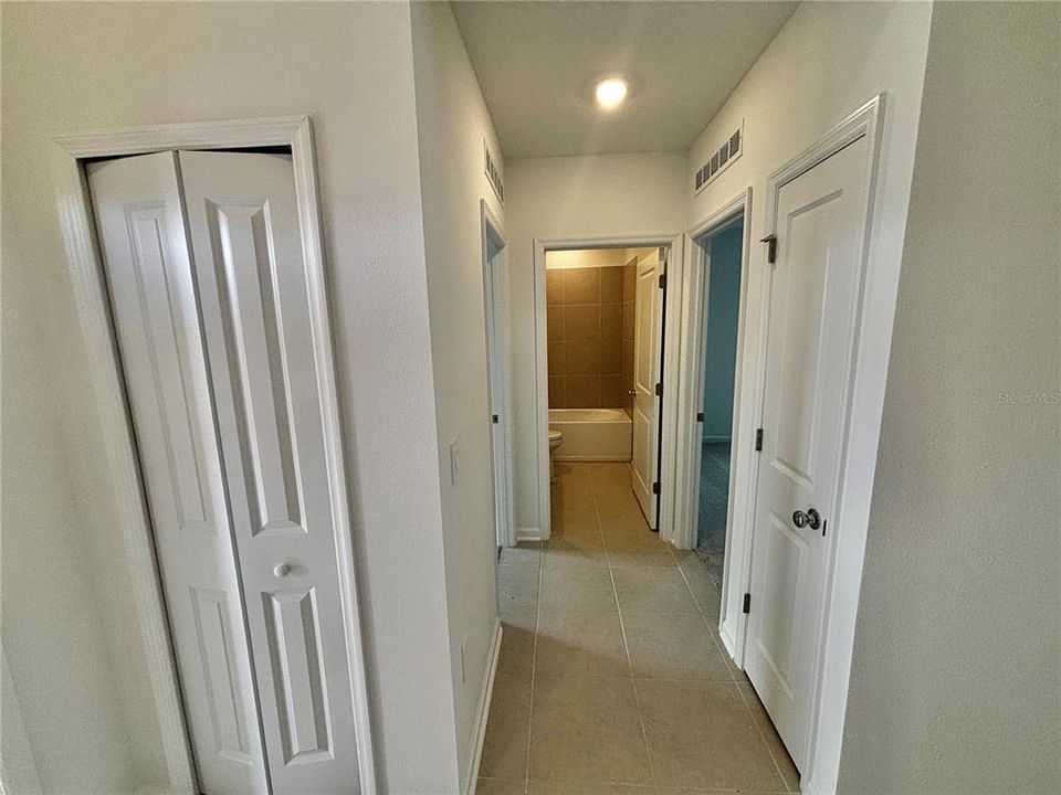 For Rent: $2,290 (3 beds, 2 baths, 1555 Square Feet)