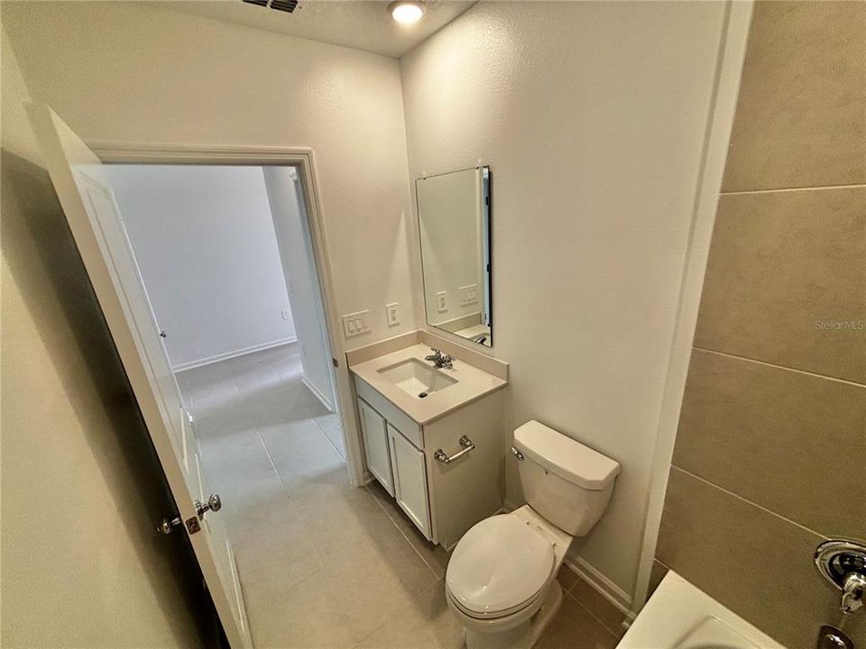 For Rent: $2,290 (3 beds, 2 baths, 1555 Square Feet)