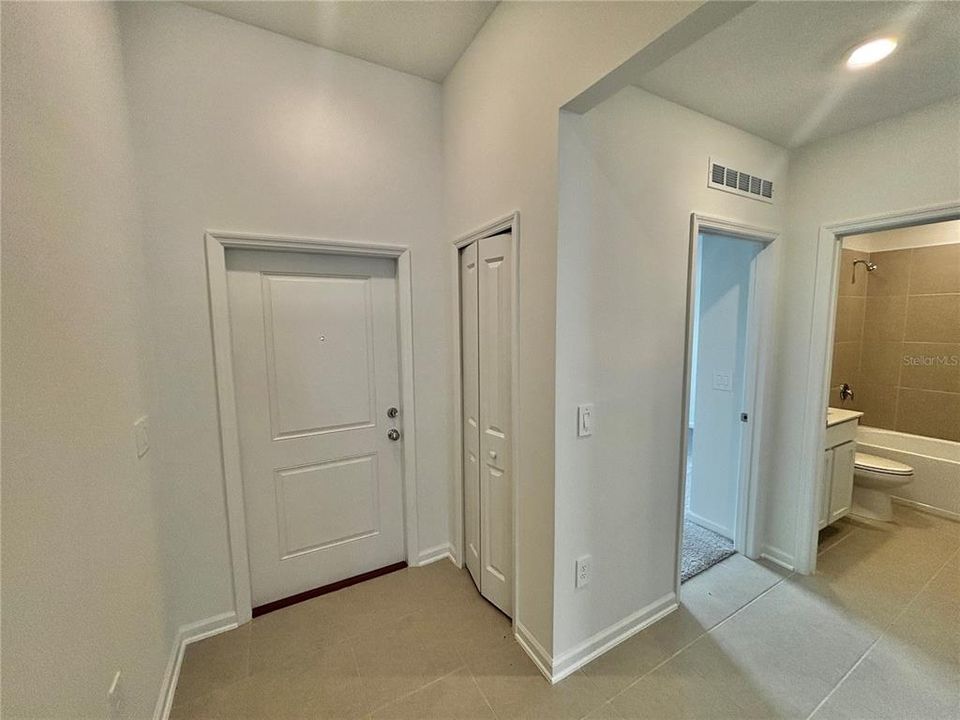 For Rent: $2,290 (3 beds, 2 baths, 1555 Square Feet)