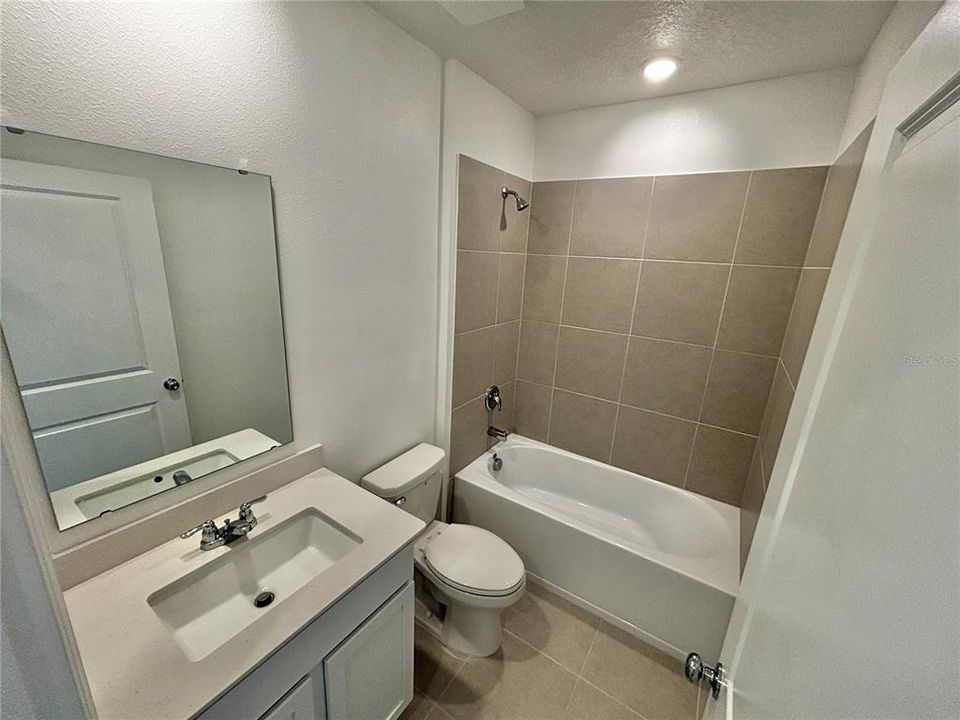 For Rent: $2,290 (3 beds, 2 baths, 1555 Square Feet)