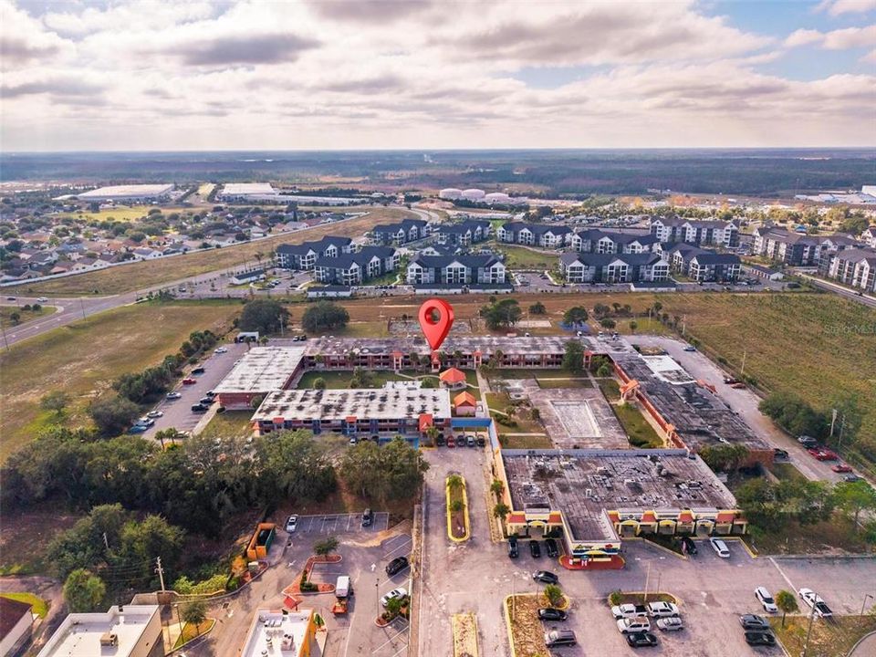 待售: $56,900 (1 贝兹, 1 浴室, 300 平方英尺)