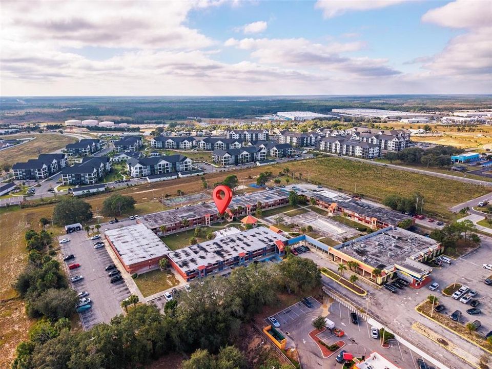 待售: $56,900 (1 贝兹, 1 浴室, 300 平方英尺)