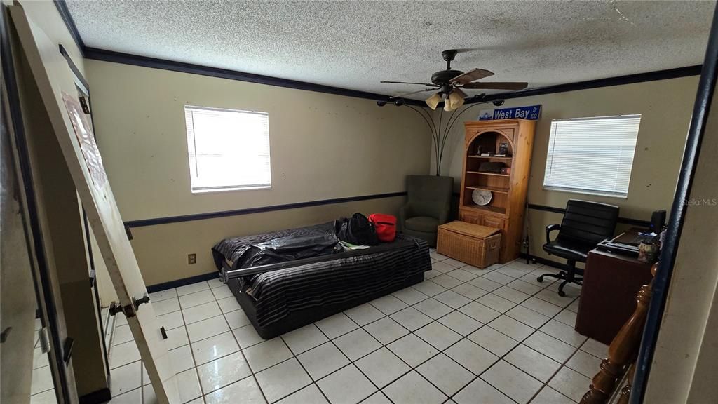 На продажу: $299,999 (3 спален, 2 ванн, 1336 Квадратных фут)