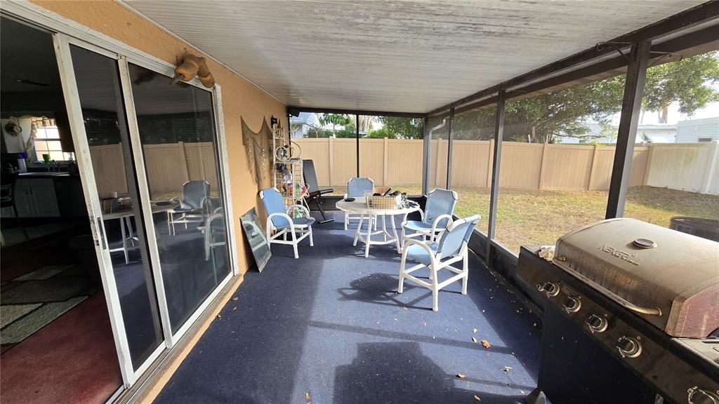 На продажу: $299,999 (3 спален, 2 ванн, 1336 Квадратных фут)