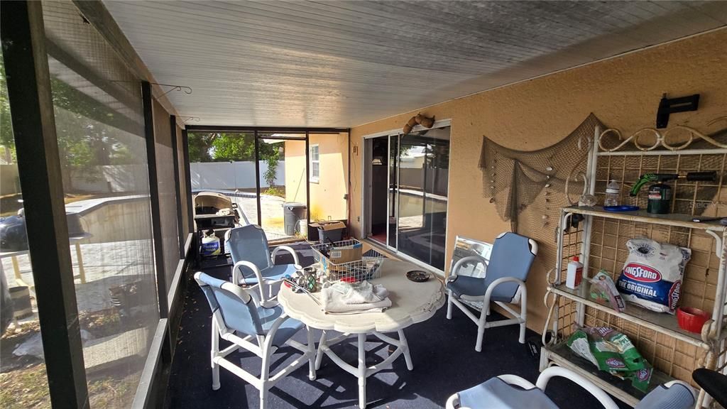 На продажу: $299,999 (3 спален, 2 ванн, 1336 Квадратных фут)