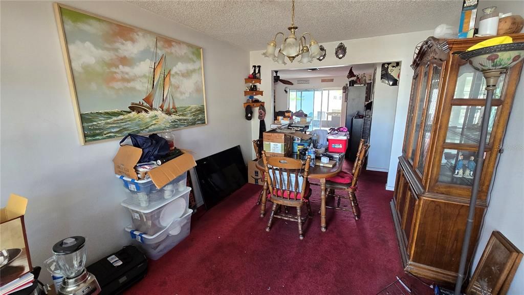 На продажу: $299,999 (3 спален, 2 ванн, 1336 Квадратных фут)