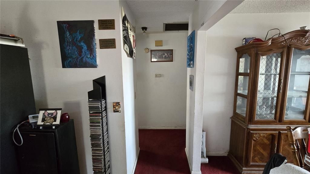 На продажу: $299,999 (3 спален, 2 ванн, 1336 Квадратных фут)