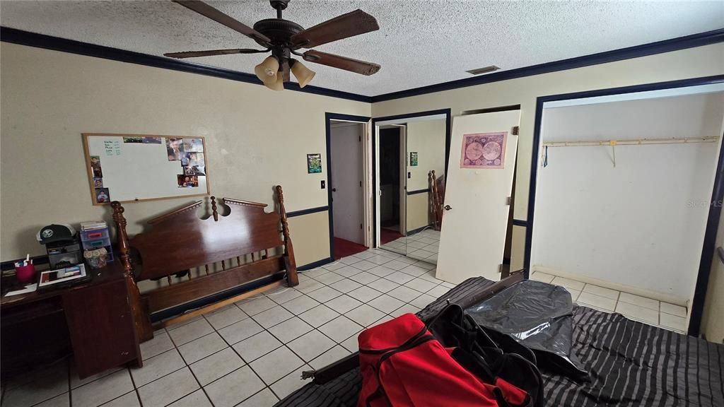 На продажу: $299,999 (3 спален, 2 ванн, 1336 Квадратных фут)