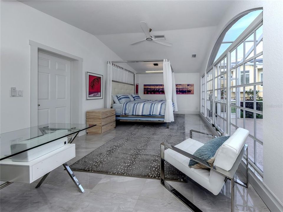 待售: $2,995,000 (2 贝兹, 2 浴室, 1961 平方英尺)