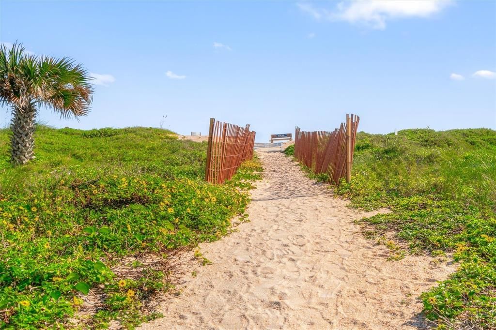 For Sale: $875,000 (2 beds, 3 baths, 2304 Square Feet)