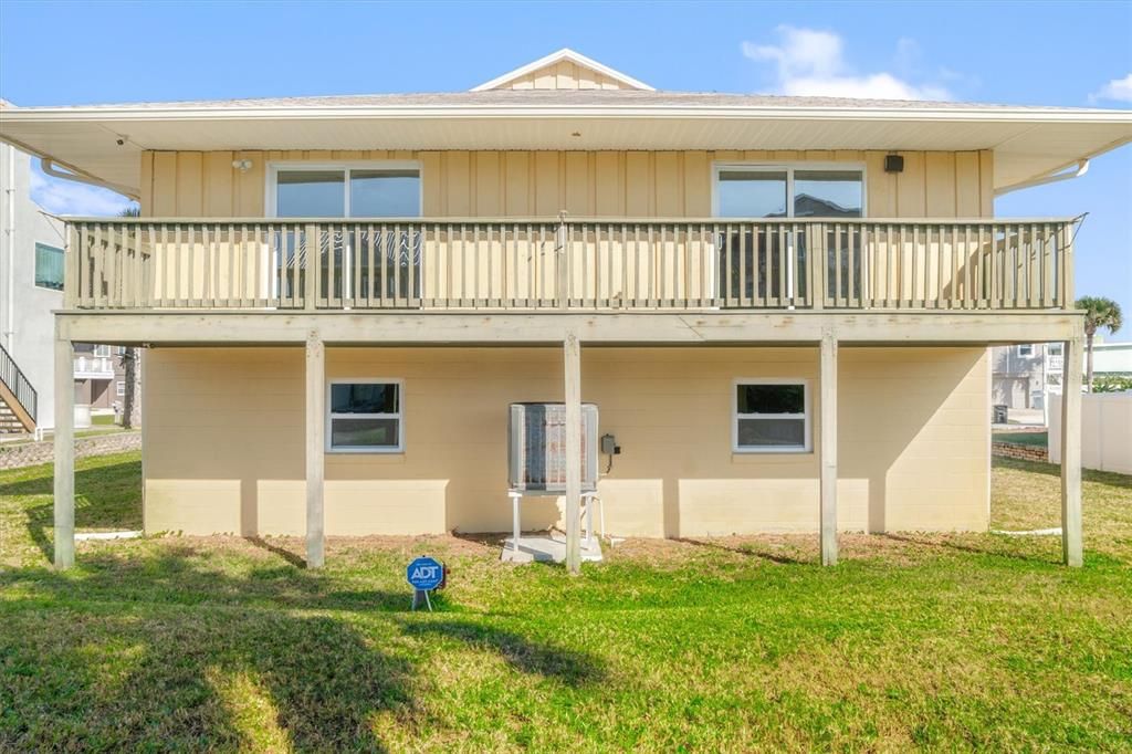 For Sale: $875,000 (2 beds, 3 baths, 2304 Square Feet)