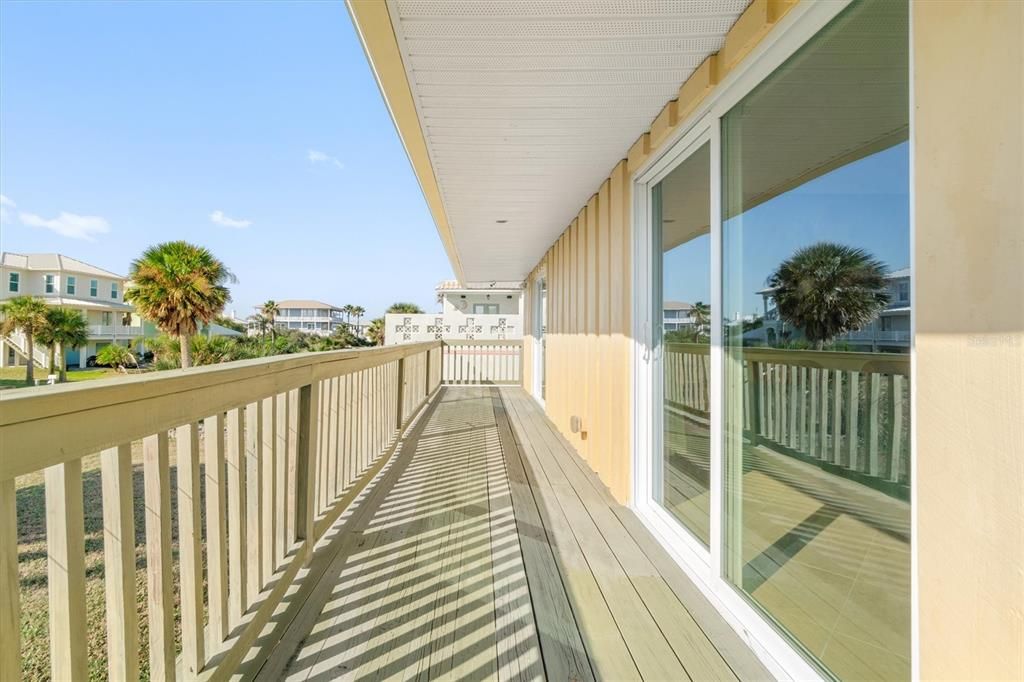 For Sale: $875,000 (2 beds, 3 baths, 2304 Square Feet)