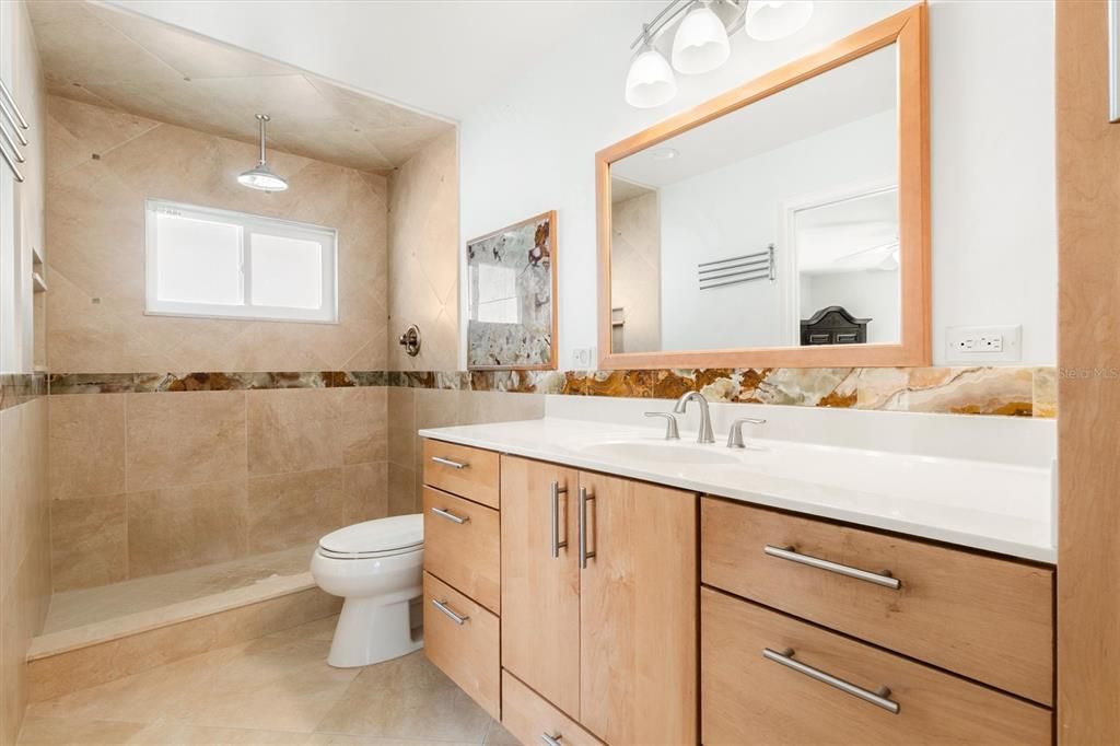 For Sale: $875,000 (2 beds, 3 baths, 2304 Square Feet)