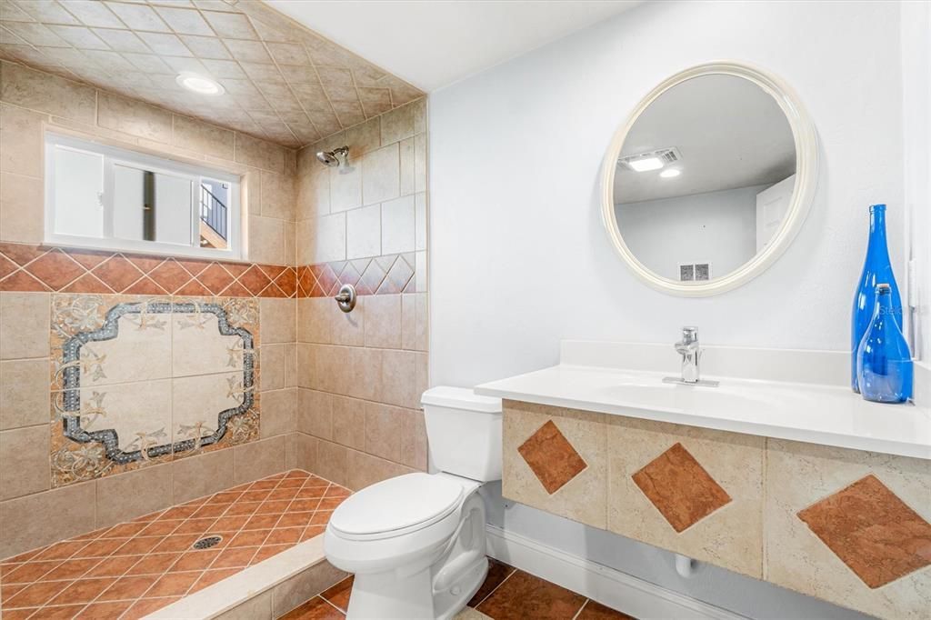 For Sale: $875,000 (2 beds, 3 baths, 2304 Square Feet)