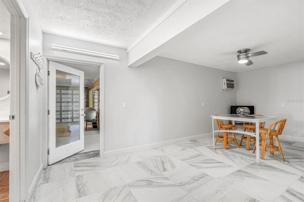 For Sale: $875,000 (2 beds, 3 baths, 2304 Square Feet)