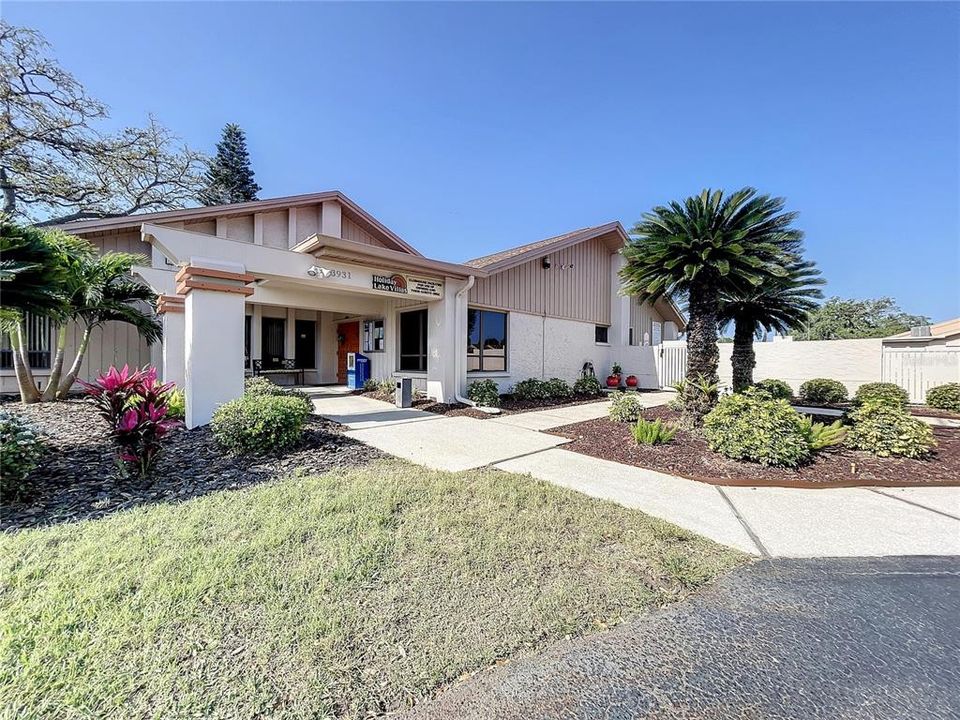 For Sale: $110,000 (2 beds, 2 baths, 1114 Square Feet)