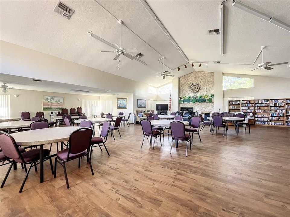 For Sale: $110,000 (2 beds, 2 baths, 1114 Square Feet)