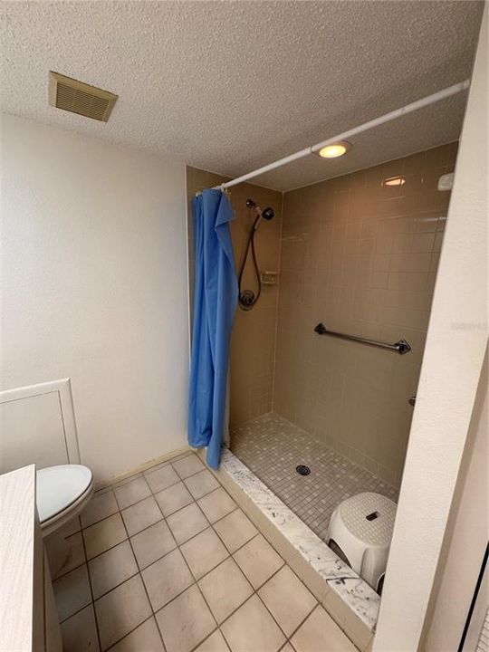 For Sale: $110,000 (2 beds, 2 baths, 1114 Square Feet)