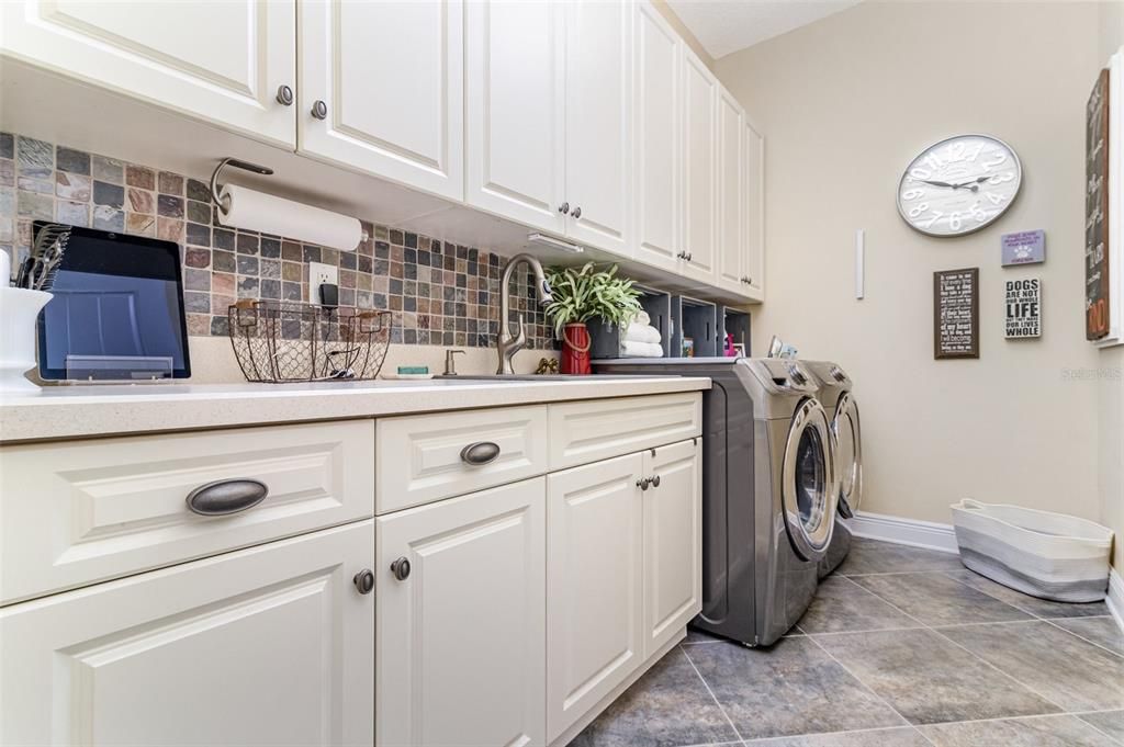 На продажу: $1,190,000 (5 спален, 3 ванн, 4966 Квадратных фут)