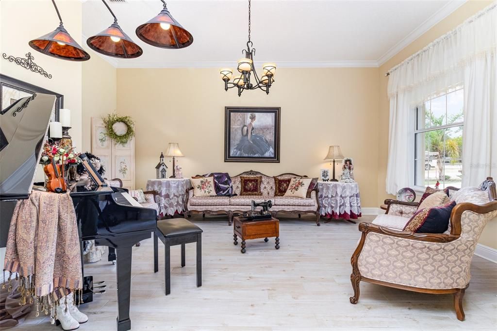 На продажу: $1,190,000 (5 спален, 3 ванн, 4966 Квадратных фут)