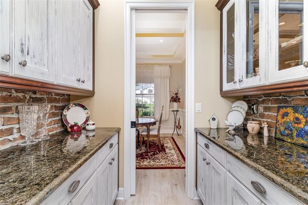 На продажу: $1,190,000 (5 спален, 3 ванн, 4966 Квадратных фут)