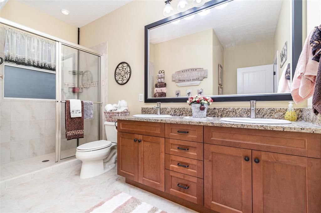 На продажу: $1,190,000 (5 спален, 3 ванн, 4966 Квадратных фут)