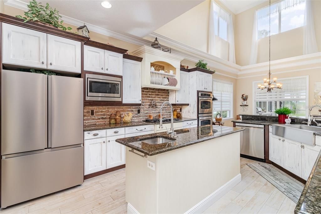 На продажу: $1,190,000 (5 спален, 3 ванн, 4966 Квадратных фут)