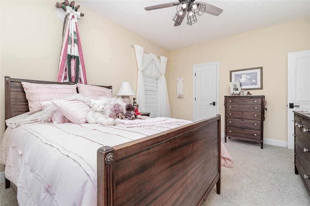 На продажу: $1,190,000 (5 спален, 3 ванн, 4966 Квадратных фут)