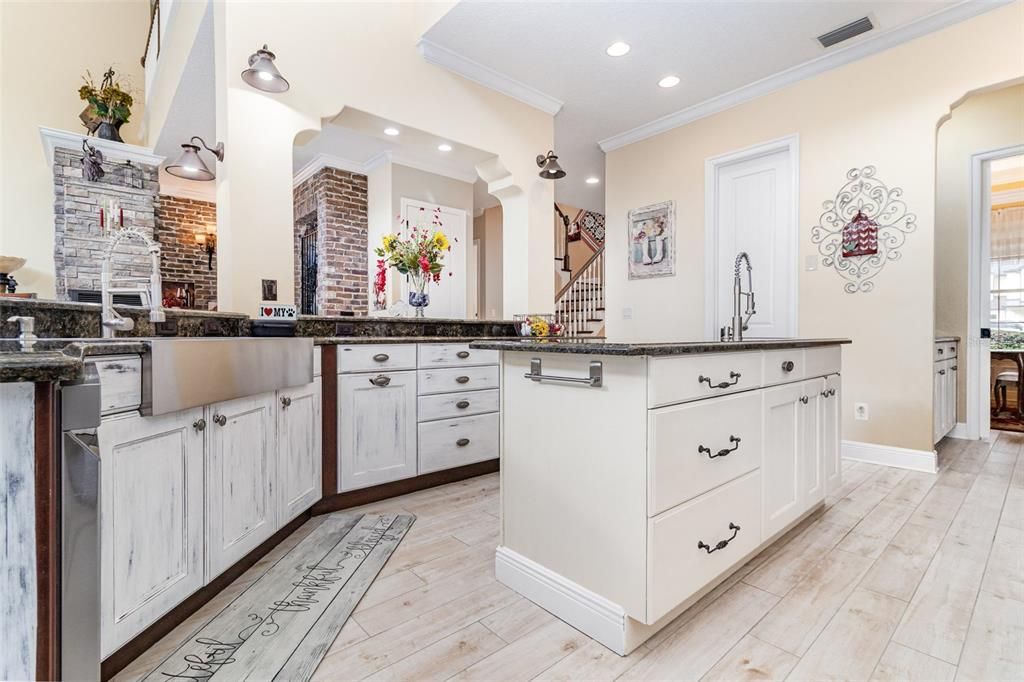 На продажу: $1,190,000 (5 спален, 3 ванн, 4966 Квадратных фут)