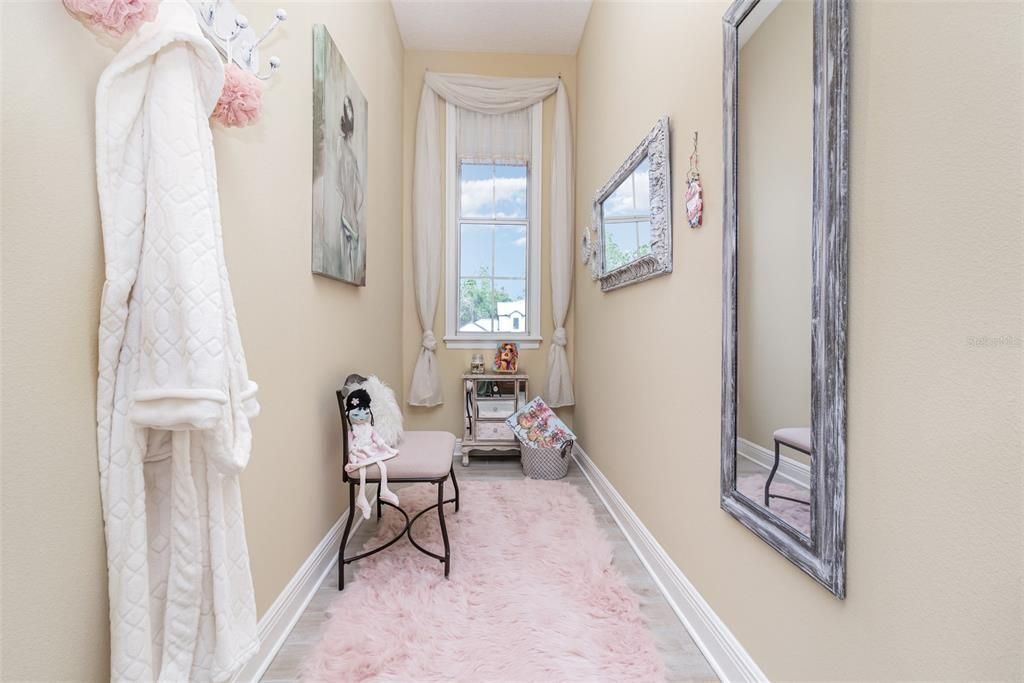 На продажу: $1,190,000 (5 спален, 3 ванн, 4966 Квадратных фут)