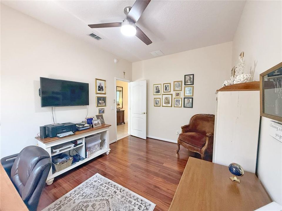 For Sale: $365,000 (3 beds, 2 baths, 1728 Square Feet)