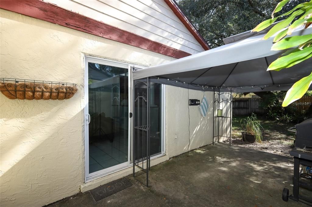 For Sale: $315,500 (3 beds, 2 baths, 1128 Square Feet)