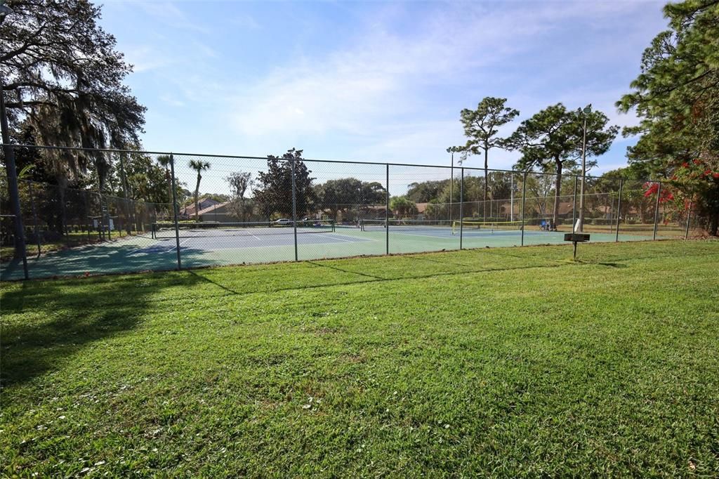 For Sale: $315,500 (3 beds, 2 baths, 1128 Square Feet)