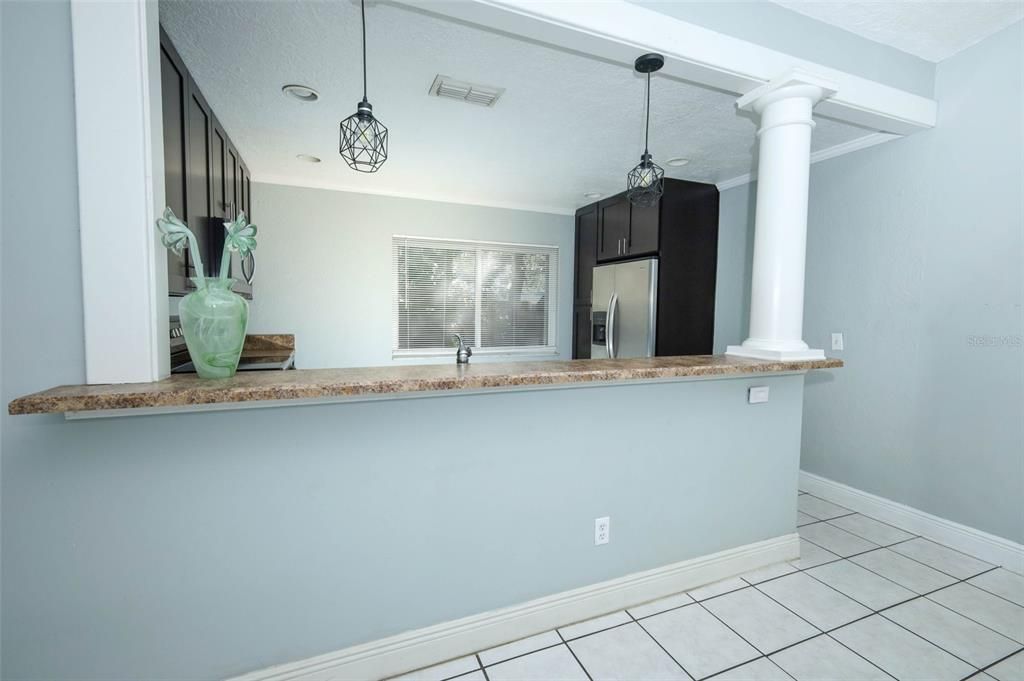 For Sale: $315,500 (3 beds, 2 baths, 1128 Square Feet)