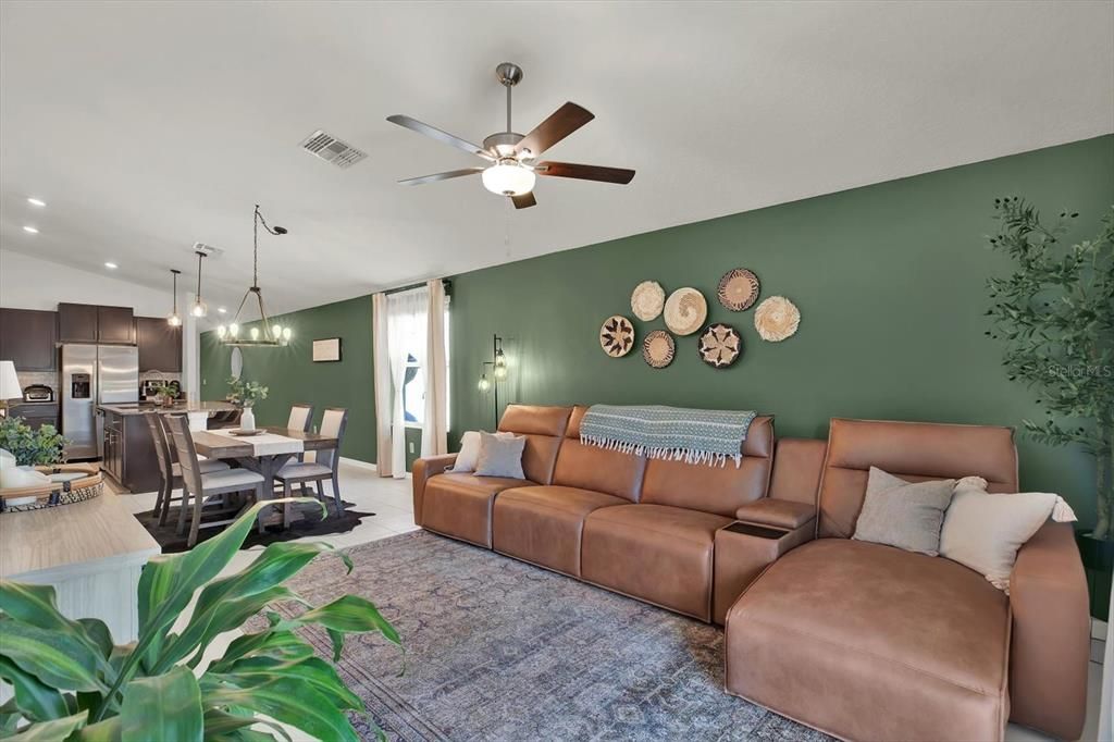 En Renta: $2,400 (3 camas, 2 baños, 1484 Pies cuadrados)