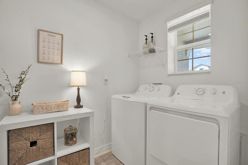 En Renta: $2,400 (3 camas, 2 baños, 1484 Pies cuadrados)