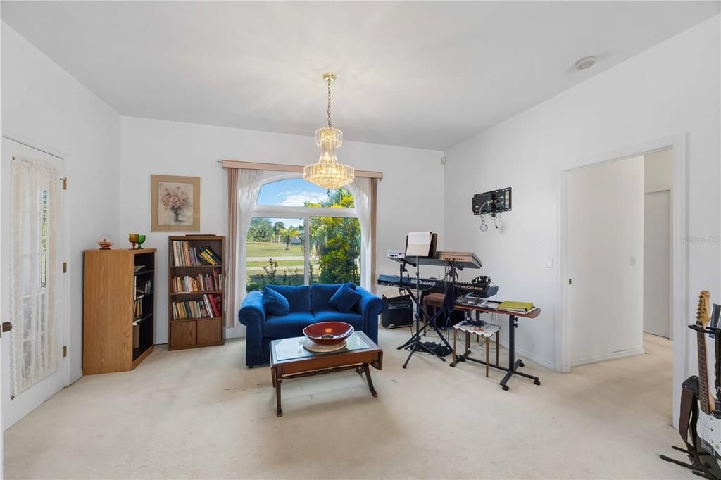 En Venta: $795,001 (3 camas, 3 baños, 2296 Pies cuadrados)