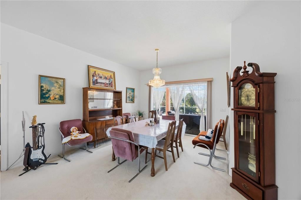 En Venta: $795,001 (3 camas, 3 baños, 2296 Pies cuadrados)