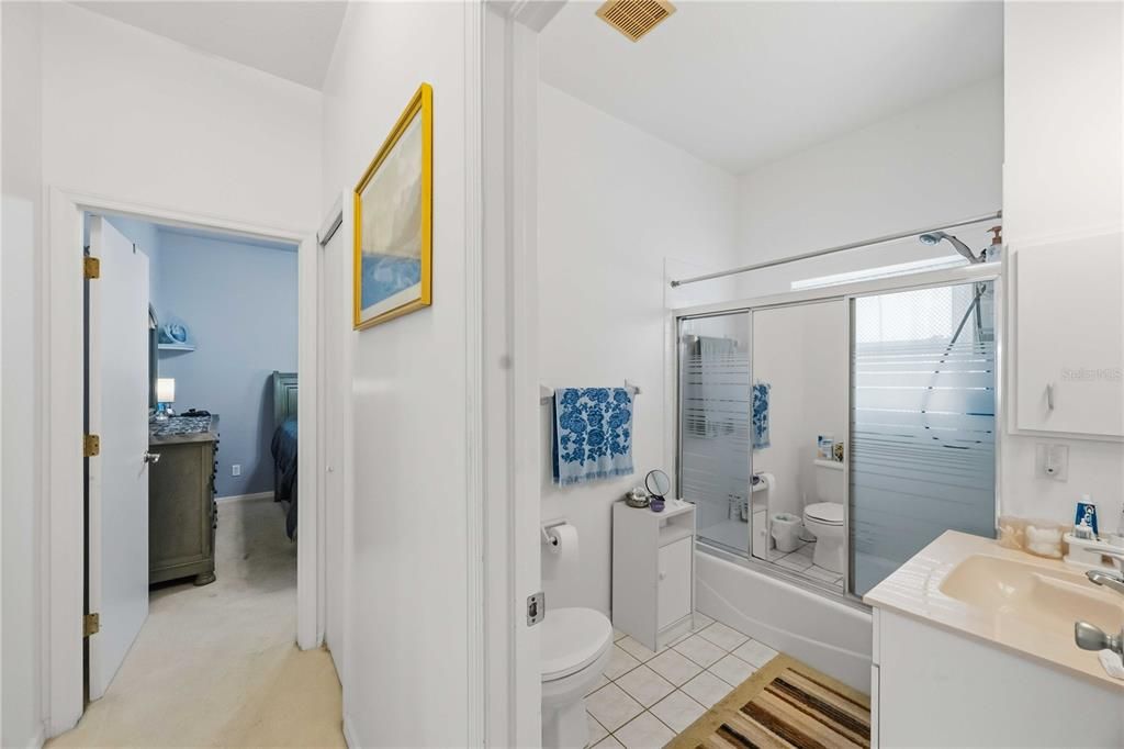 En Venta: $795,001 (3 camas, 3 baños, 2296 Pies cuadrados)