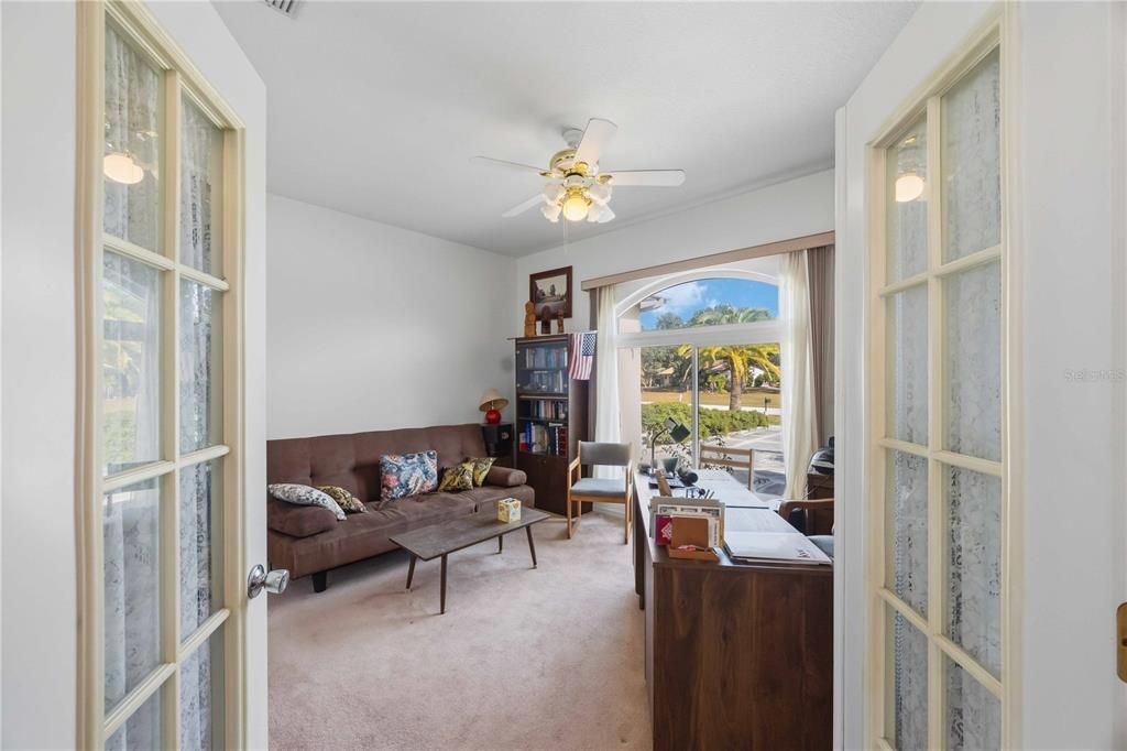 En Venta: $795,001 (3 camas, 3 baños, 2296 Pies cuadrados)