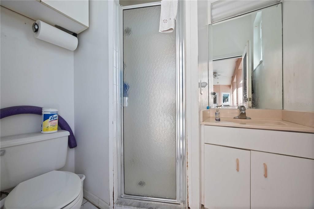 En Venta: $795,001 (3 camas, 3 baños, 2296 Pies cuadrados)