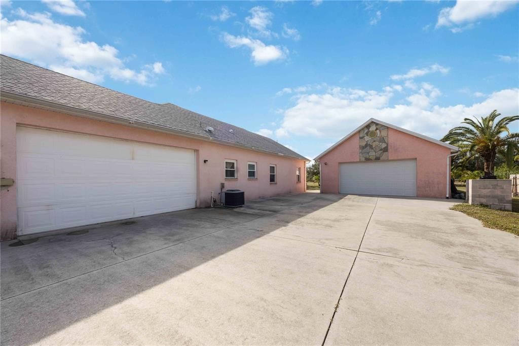 En Venta: $795,001 (3 camas, 3 baños, 2296 Pies cuadrados)