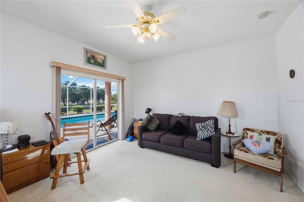 En Venta: $795,001 (3 camas, 3 baños, 2296 Pies cuadrados)